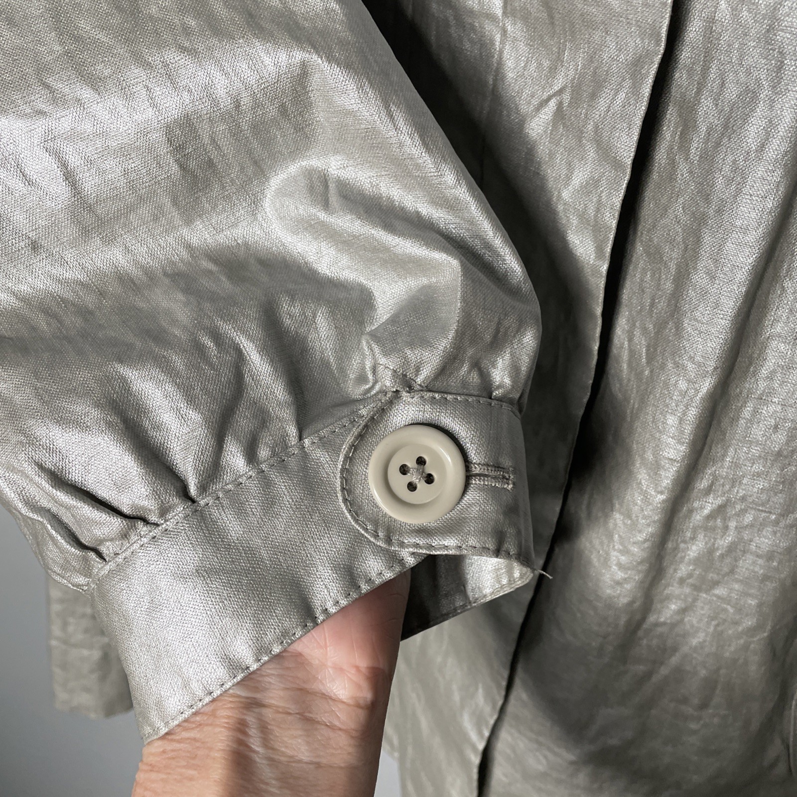 Chicos Silver Linen Button Front Lightweight Meta… - image 4