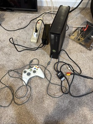Xbox 360 Slim Matte Black Console 1439 320GB Cables Controller Tested Works