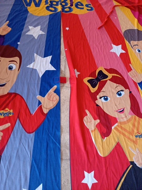 Cortina de puerta The Wiggles 2019 Emma Anthony Simon Lachie  Foto 2 de 4