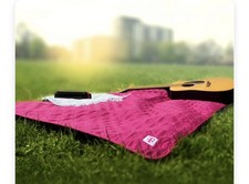 2x T-Mobile Tuesdays Outdoor Blanket