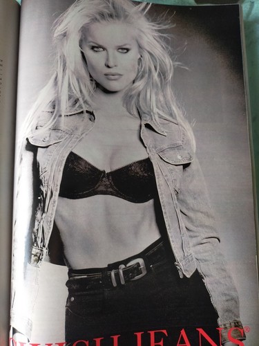 Settimanale AMICA N. 43/1995 BRUCE WILLIS, RON HOWARD, ANDY WARHOL,GINA GERSHOM - Foto 14 di 24