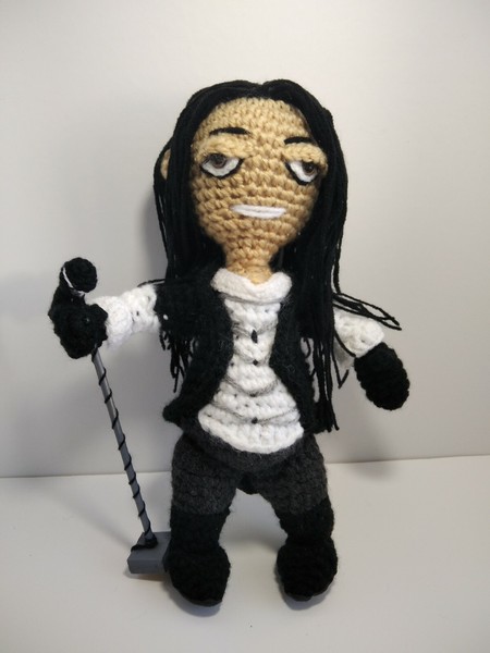 Cristina Scabbia Lacunacoil figura aminugurumi