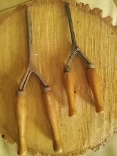Antique Pair Of Hair Curlers/crimpers