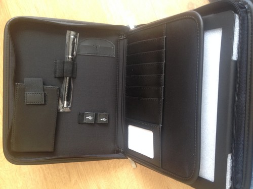 Leather iPad/Conference folder, detachable a ipad stand - 第 2/3 張圖片