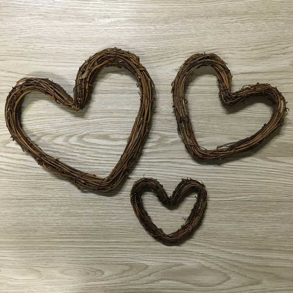 Heart-shaped Rattan Wreath Garland Christmas Dried Flower Decor Xmas Party DIY  - Image 2 of 4