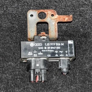 VW Golf Kühlerlüfter Kühlrelais 1J0919506M 898967000 MK4 1J 2003