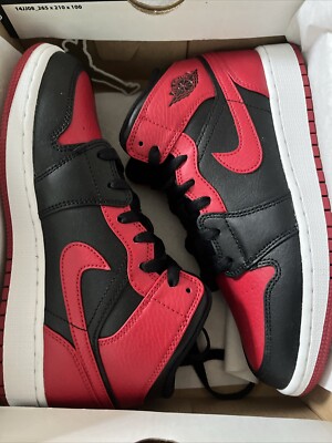【新品未使用】Nike Air Jordan 1 mid bred Nike Air JORDAN1 Mid Bred Jordan 1 Midbred Mid-Cut Sneaker