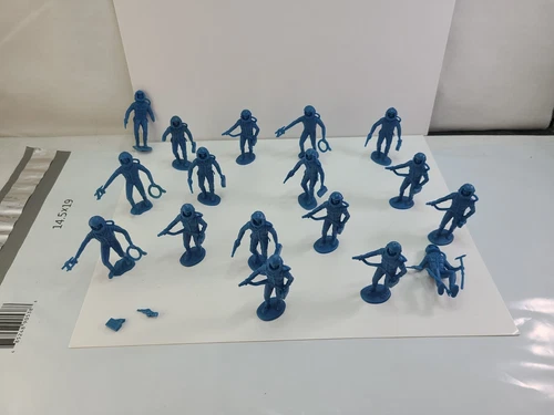 Vintage MPC Astronauts Space Men Blue Plastic Figure Lot Of 17 Marx Soldiers 60s