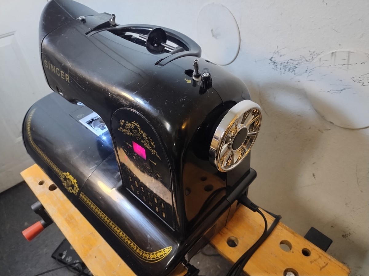 Singer Model 160 Limited Edition Anniversary Sewing Machine **Read