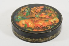 Q76H57- Palech Lackdose handbemalt Bauernszenen signiert datiert 1978 Russland