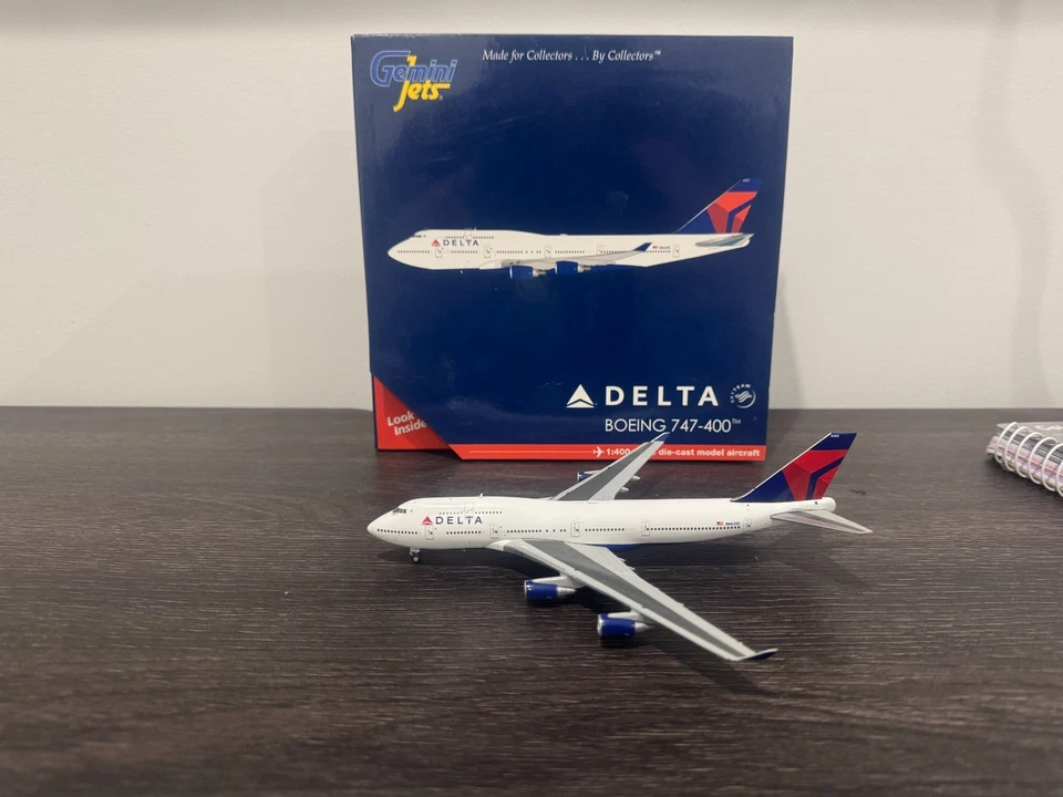 Delta Airlines 747-400 Last Flight 1:400 Gemini Jets - image 3 of 3