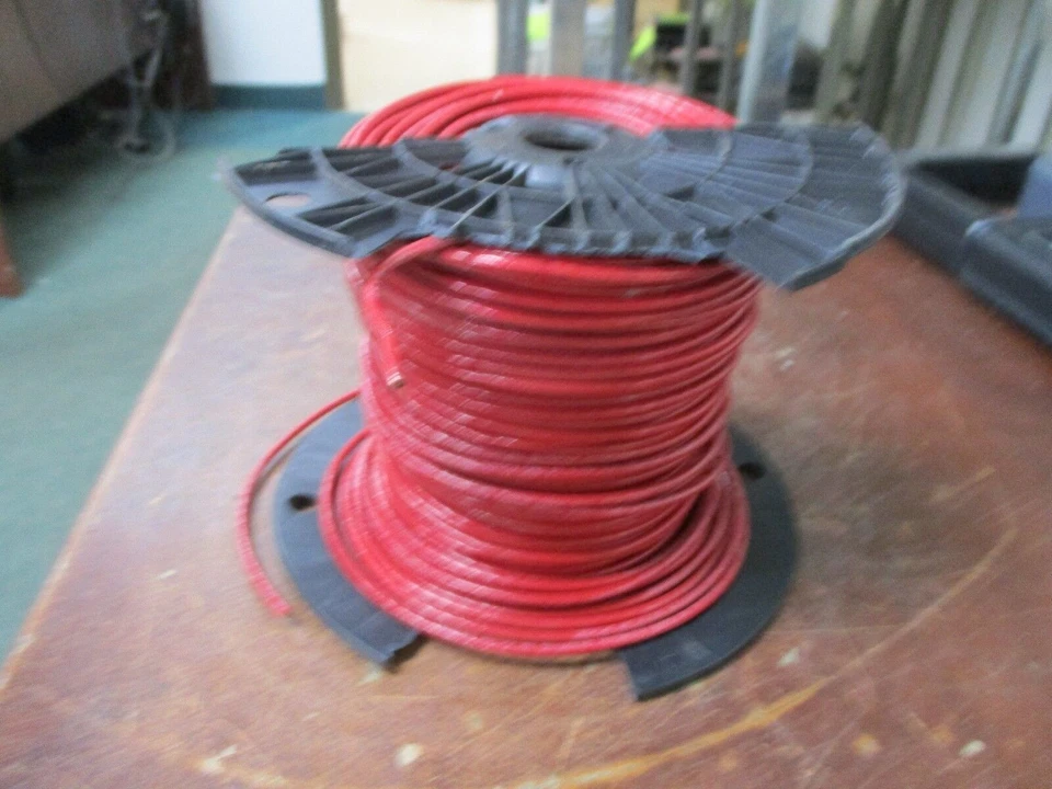 Cable United Copper 14STR 325342 rojo 600 V longitud: aproximadamente 366 pies nuevo excedente Foto 2 de 3