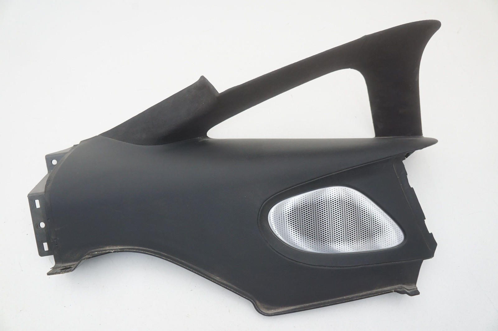 McLaren GT 2022 Rear Left Quarter panel trim P/N 22NB698GP