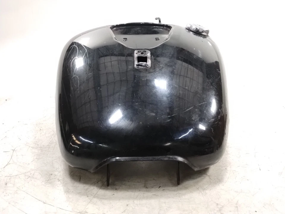 Черный бензобак 2001 Yamaha XV1600 Road Star - Изображение 3 из 4