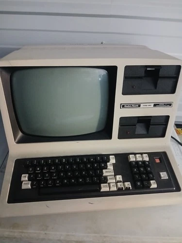 Vintage Tandy Radio Shack TRS-80 Model 4 Micro Computer -Green Screen- 64K RAM