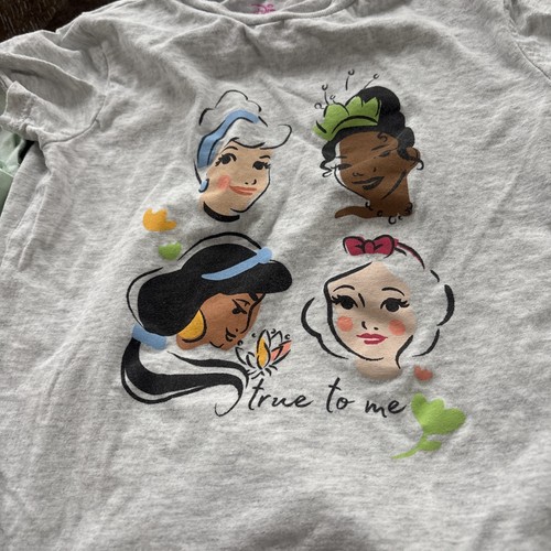 Lot of 3 Girl Disney Princess T-shirts Size 4 And 5T - Picture 2 of 7