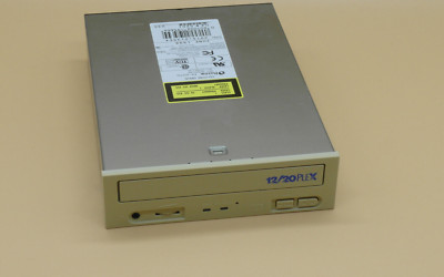 PLEXTOR PX-20TSI Vintage CD Brenner 12X SCSI CD ROM 50 Polig Retro Hardware 90's