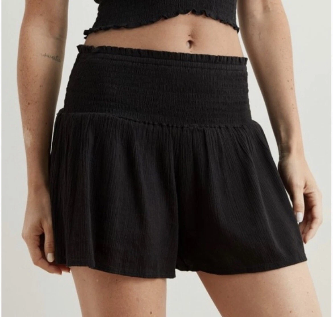 AERIE BLACK SMOCKED SHORTS WOMENS S SMALL FLOWY SHORTS BOTTOMS HIGH WAISTED