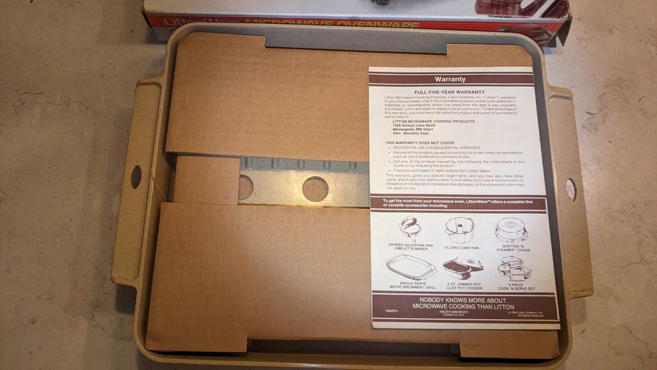 LittonWare Microwave Ovenware 3.75 Quart Roaster/Baker with Roasting Rack New - Image 2 of 4