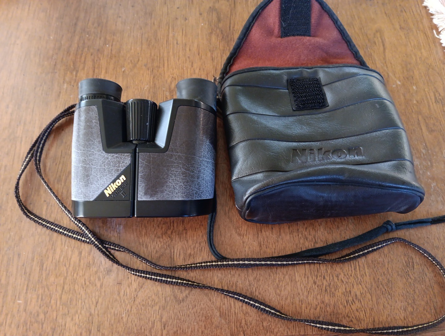 Nikon Venturer II Binoculars 8X23 6.3 Degree Vintage Bird Watching