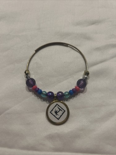 Brazalete envolvente de alambre rosa, púrpura, azul, tono plata 2,5 pulgadas - Imagen 4 de 4