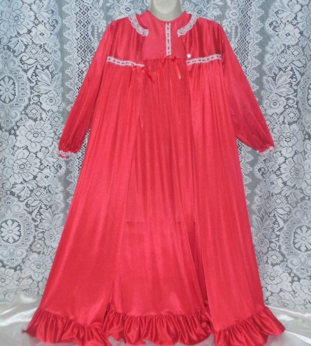 RARE VTG 14 GIRLS LAURA DARE LONG RED NYLON ROBE/NIGHTGOWN NEGLIGEE 100" HEM USA - Picture 2 of 8