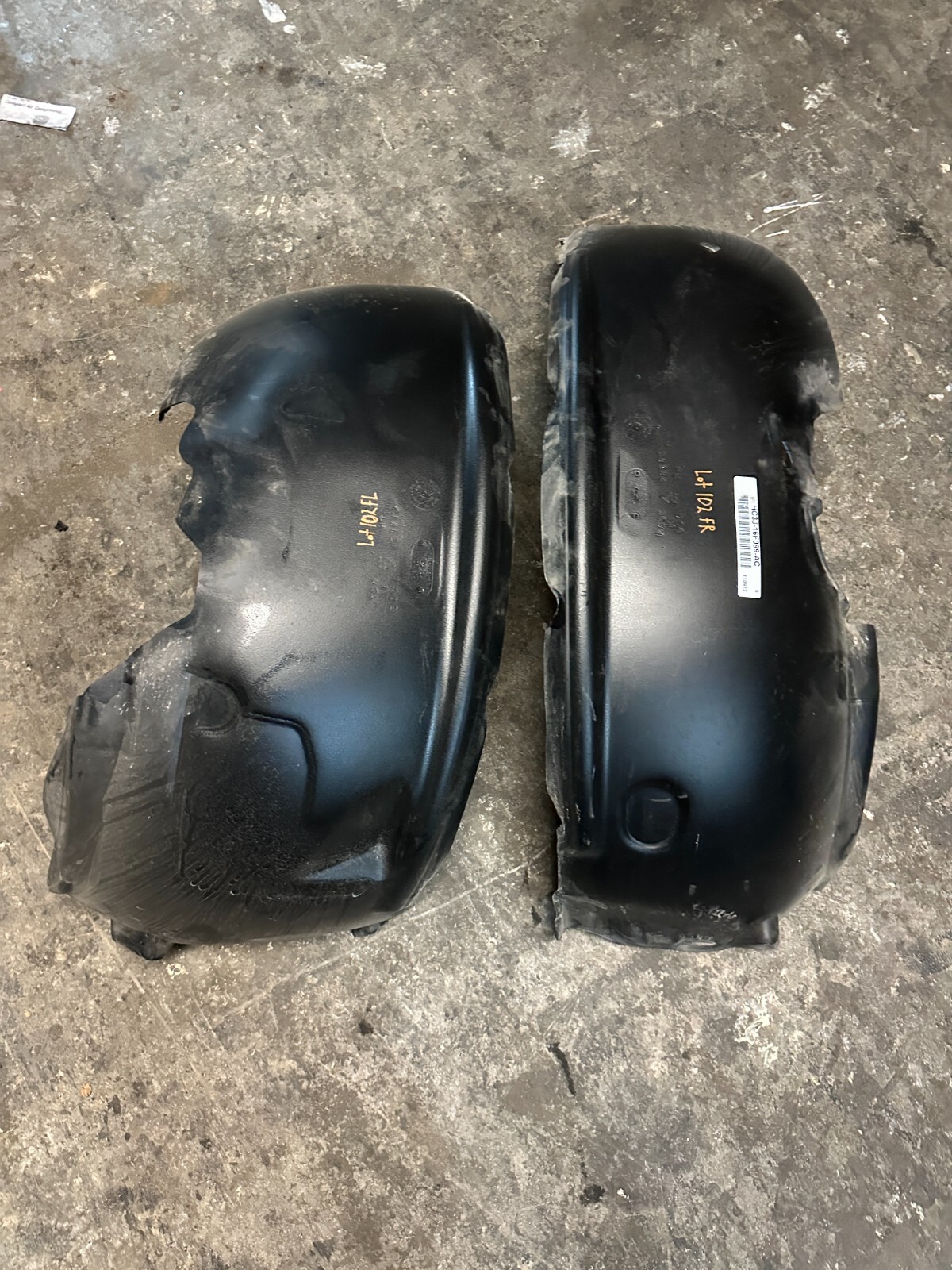 2018 Ford F250 F350 Front Wheel Well Liner Pair HC3J 16F099 AC