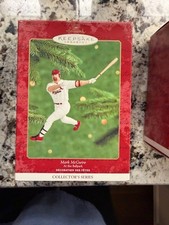 2000 HALLMARK KEEPSAKE ORNAMENT MLB AT THE BALLPARK CARDINALS MARK MCGWIRE