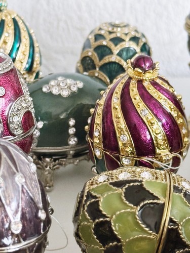 Sammlung Schmuck Eier Fabergé Art mit echten Swarovski Steinen 30 Stück TOP !! - Bild 13 von 19