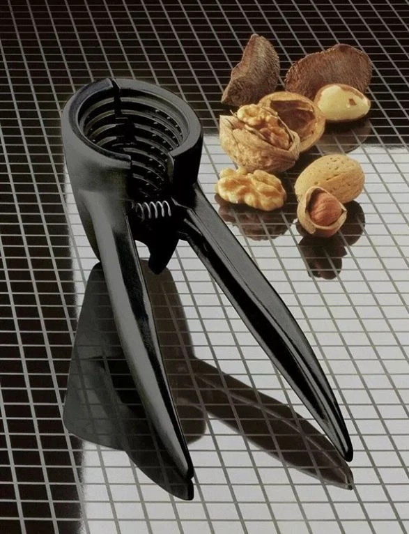 SCHIACCIANOCI E SVITA BOTTIGLIE CONICO IN ALLUMINIO SMALTATO NERO - Immagine 3 di 4