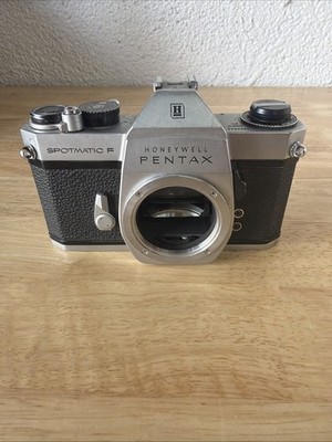 Asahi Pentax Spotmatic SP F   w/ SMC Super-Takumar 1:1.4 50  lens & CASE