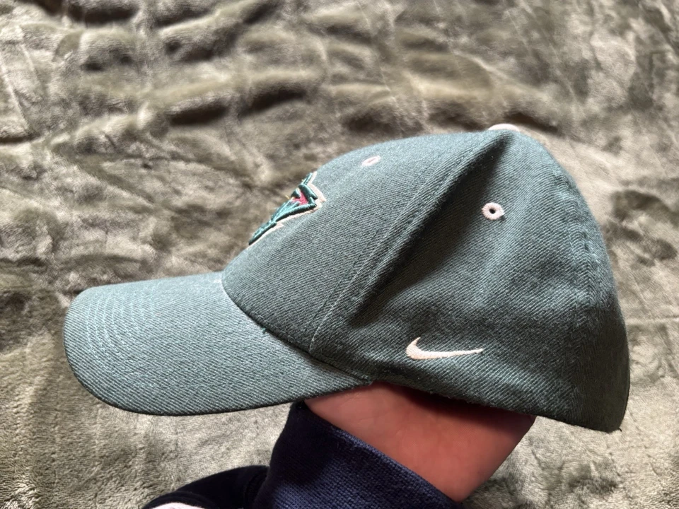 De colección Minnesota Wild Hat Gorra Verde Correa Trasera Años 90 Nike Equipo Lana NHL Hockey Foto 3 de 4