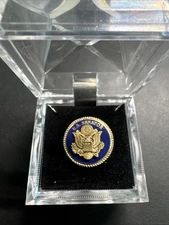 🎄UNITED STATES SENATE SENATOR LAPEL BADGE PIN🎄