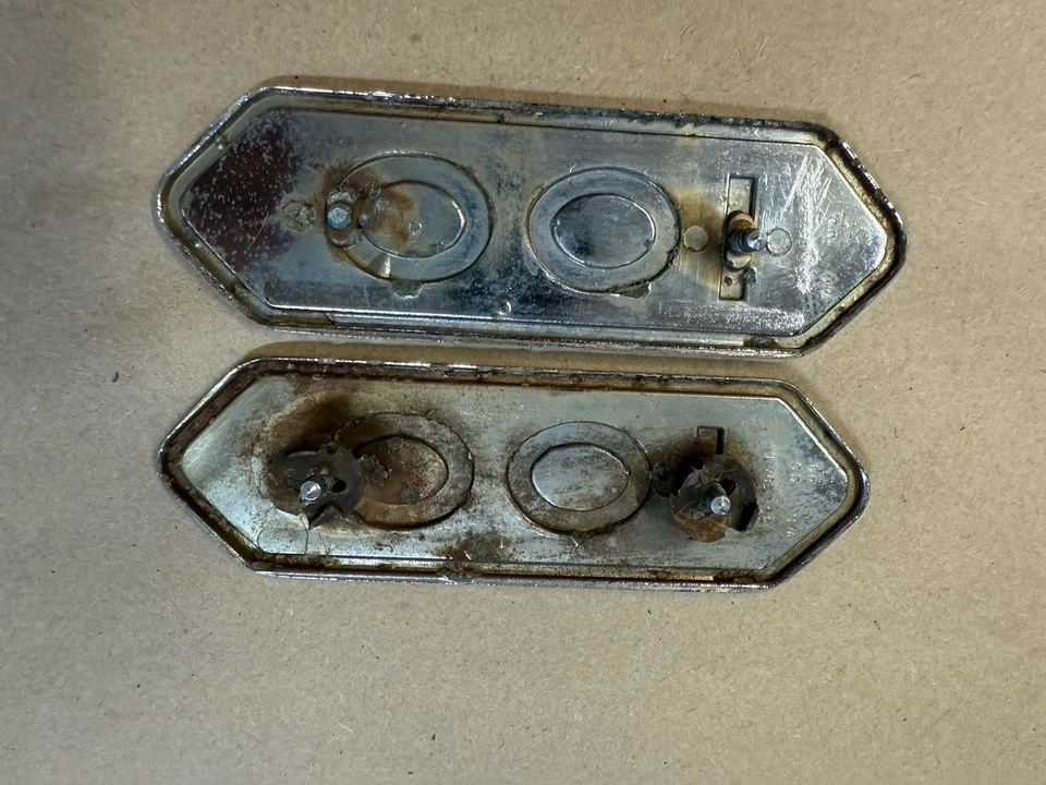 Dodge D100 Power Wagon 1957-1960 de colección 100 emblemas de guardabarros OEM MOPAR 57-60 Foto 3 de 3