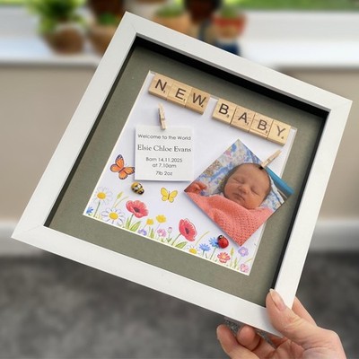 Komplett personalisiertes neues gerahmtes Babyfoto individuelles Babyportrait Geschenk Mama Geschenk