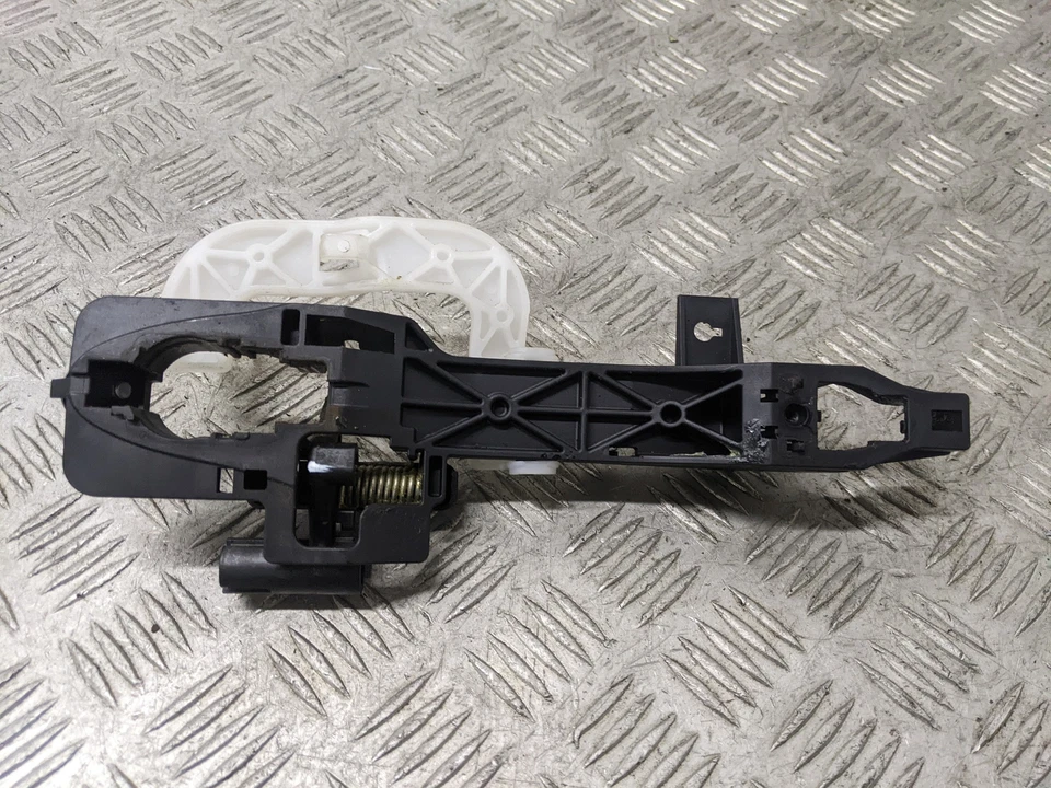 Manija de puerta exterior trasera Hyundai Ix35 SE MK1 2010-2015 (o/s conductor delantero)  Foto 3 de 3