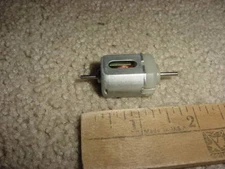 Small DC Electric Motor 12 VDC, 25253 RPM, 1.48A  M114