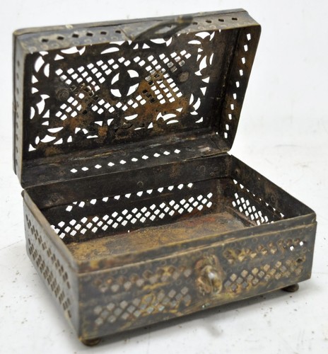 Antique Brass Betel Nuts Jali Cut Supari Box Original Old Hand Crafted Engraved - Picture 8 of 10