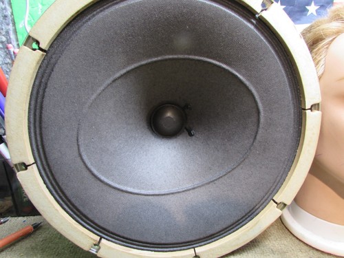 ESTATE* PAIR OF 12" FULL RANGE KAWAI SPEAKERS ~ SOUND EXCELLENT -SEE VIDEO - Picture 2 of 10