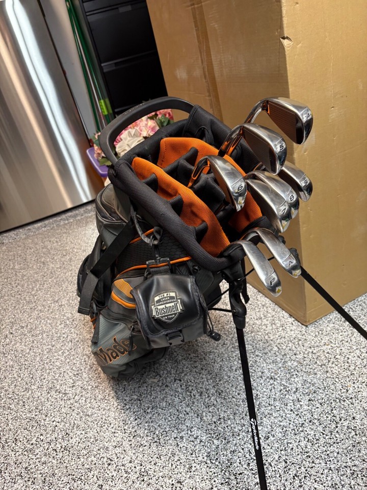 golf clubs iron set with golf carry bag 4 iron thru alt wedge (8 clubs