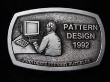 QL01172 NOS VINTAGE 1992  JOHN DEERE FOUNDRY WATERLOO  TRACTOR BELT BUCKLE