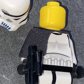 LEGO Star Wars Imperial Stormtrooper Yellow Head sw0036 Minifigure 7139 10123