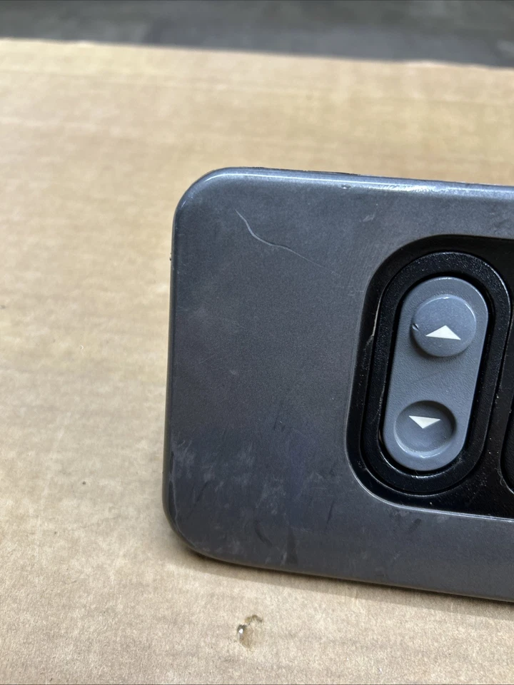 Interruptor de bloqueo de ventana eléctrica para camioneta Chevy GMC 88-94 moldura y bisel de puerta lado del pasajero Foto 3 de 4