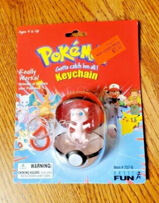 キーホルダー・アクリルキーホルダー Basic Fun Pokemon Keychain Mew s-l400.jpg