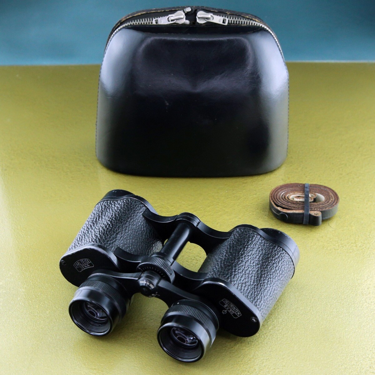 8 x 30 DELTRINTEM 8x30 Q1 Carl Zeiss Jena binoculars