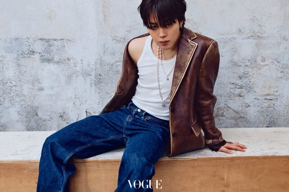 BTS Jimin Vogueジミン　アクスタ ktown4u.com : VOGUE 2023.04 B TYPE (Cover : BTS Jimin / Contents