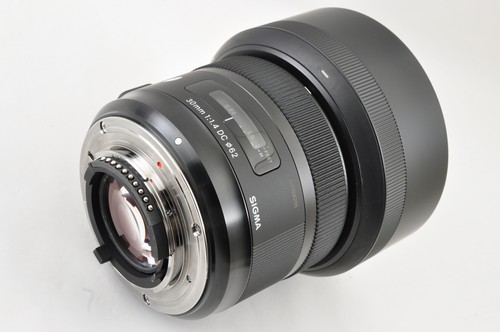 MINT SIGMA 30mm f/1.4 DC Art Prime Lens for Nikon F mount cameras - Picture 3 of 13