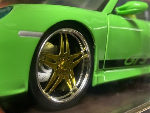 Jada Toys Porsche 911 GT3 (997) Slime Green/w Upgraded Chrome & Yellow/gold rims - Picture 14 of 16
