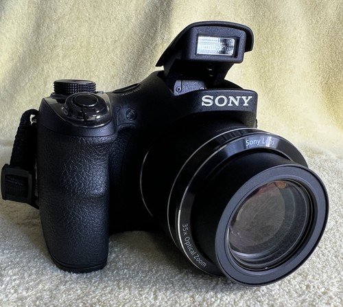 Sony Cyber-shot DSC-H300 20.1 MP 35x Zoom Digital Camera - 16GB SD - Nr Mint - - Picture 2 of 15