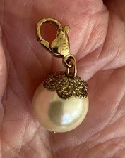 White Pearl Pendant /Charm. 1 cm Diameter Lobster Claw  Hook Jewelry Accessories
